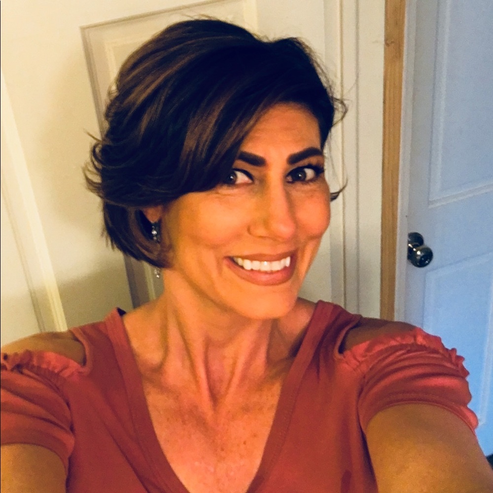 Meet your Posher, Jennifer